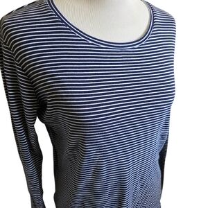 Eddie Bauer Navy and White Striped Long-Sleeve Top Size XL.